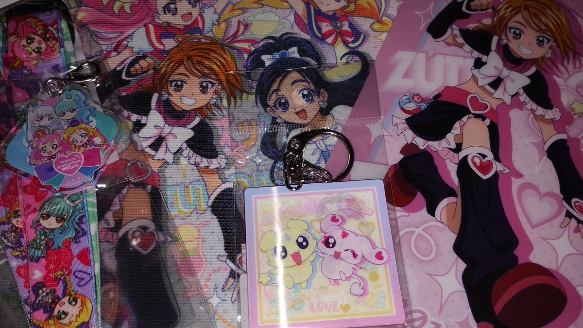 こんなん買いました＆特典その１
#ズッ友CAFE
#precure #プリティストア