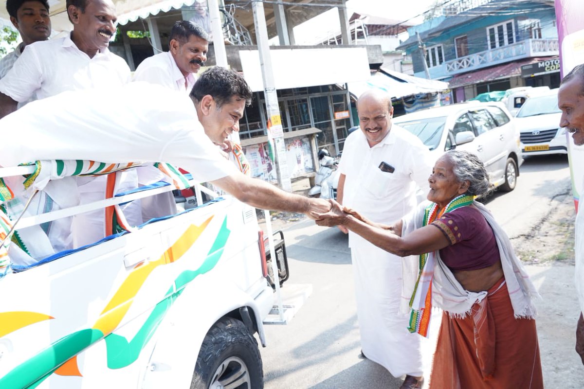It is the unconditional love that people show that urge me to move forward strongly. #VoteForCongress #VoteForUDF
