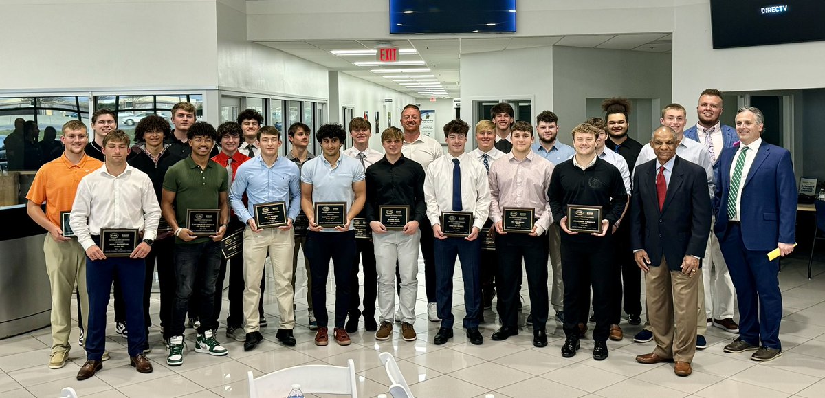 Congrats to our guy Theo Gibson on his @The_GKCFCA Scholar Athlete Award! He joins the many @LNEagleFootball alumni who have won this! Well deserved! War 🦅