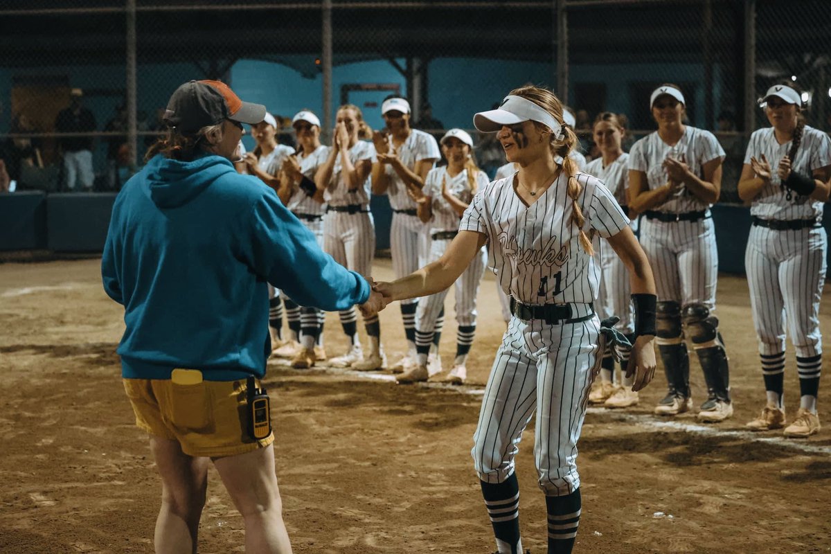 MadiRider2027's tweet photo. Fun weekend with my @VieraHawksSB team winning the @KlassicSoftball Gold Bracket Championship! I was 7 for 14, earned 2 wins in the circle, &amp; was awarded the Defensive Player of the tournament! @MustangsRene @Coach_Alameda  @CoachBallMalone @Becca_Mueller01 @ExtraInningSB https://t.co/4mSrbyWQ0V