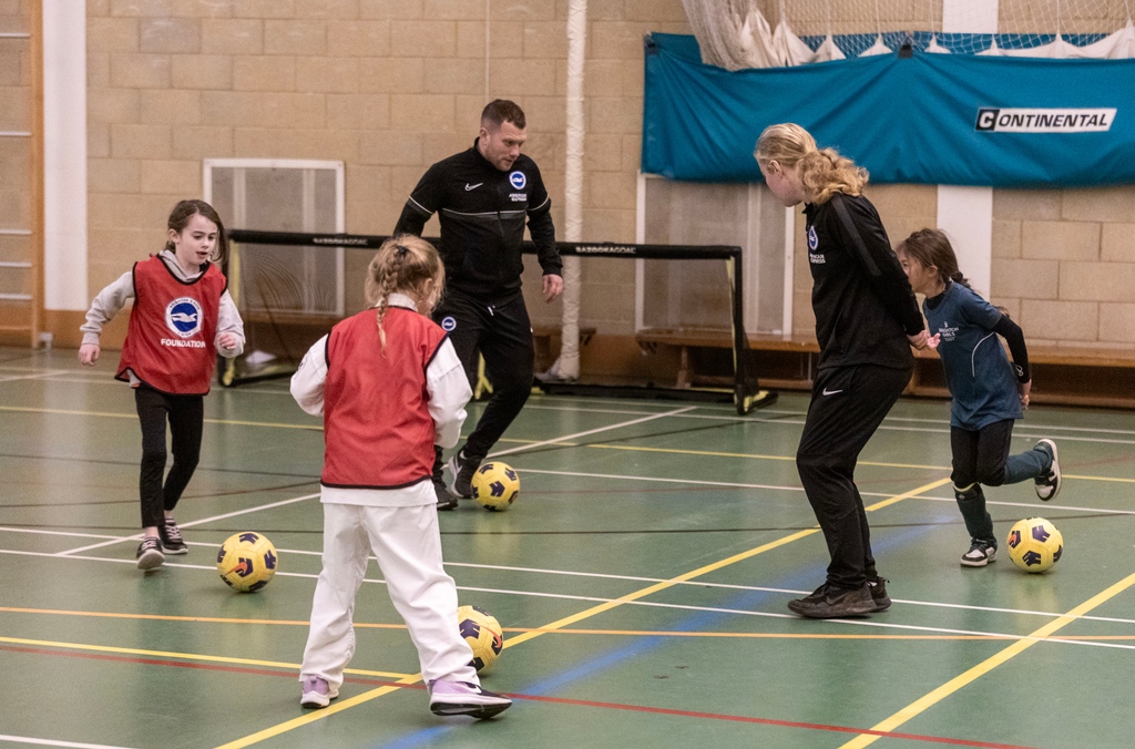 Don't miss out on Summer terms football club bookings ⚽️⁠ ⁠ 🗓️ 23rd April – 25th June⁠ Reception – Year 4⁠ 🕐️ 5-6pm ⁠ 🔗 shorturl.at/euBIL⁠ Year 5 – Year 9 ⁠ 🕐️ 6-7pm⁠ 🔗 shorturl.at/wBOWZ⁠ ⁠