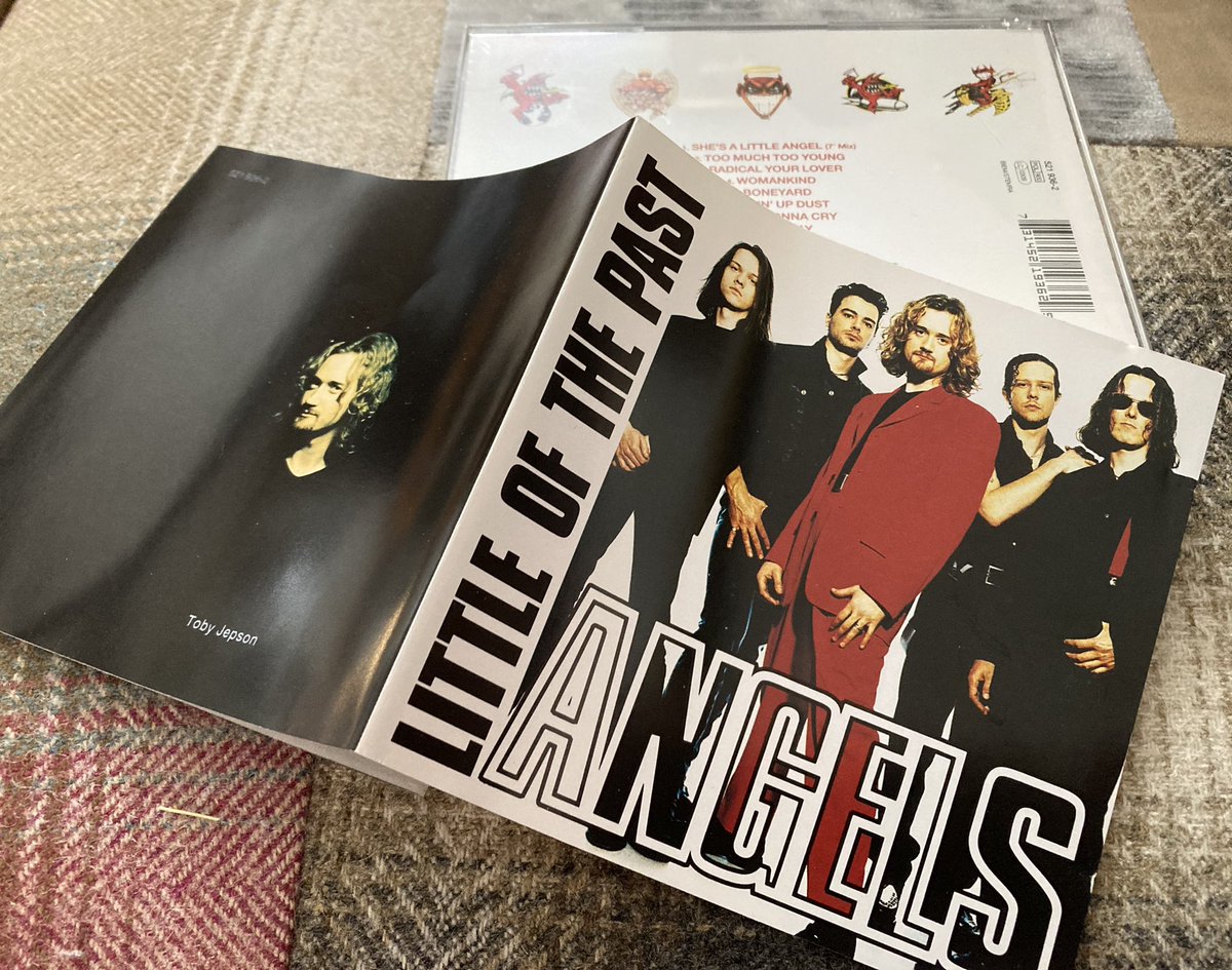 I can’t help it! I have to return to my rock roots at times. This is such a great compilation album by Little Angels called ‘Little of the Past’. Packed with great rocking tracks. #littleangels @LittleAngelsJam @TobyJepson #rock #cdalbum #1990s #1980s
