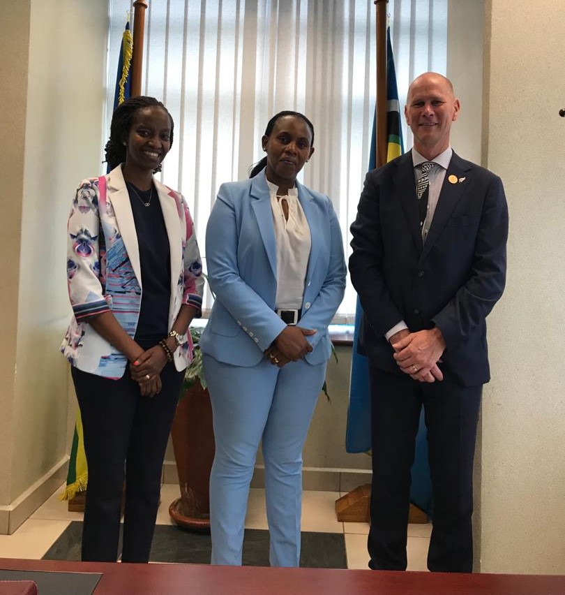 This Morning, MoS @DrUwera met with Mr. Michael Ian Upton,the High Commissioner-Designate of New Zealand to Rwanda, with residence in Addis Ababa. They've discussed potential areas of strengthening bilateral cooperation on environmental protection and climate change.