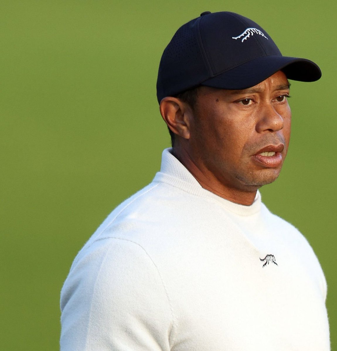 TWlegion's tweet photo. 🚨🌺⛳️ #MONDAY WORK — Tiger Woods is on the course bright and early at Augusta National to kick off Masters week. (📸: Andrew Redington / Getty) https://t.co/XvPKJqJebi