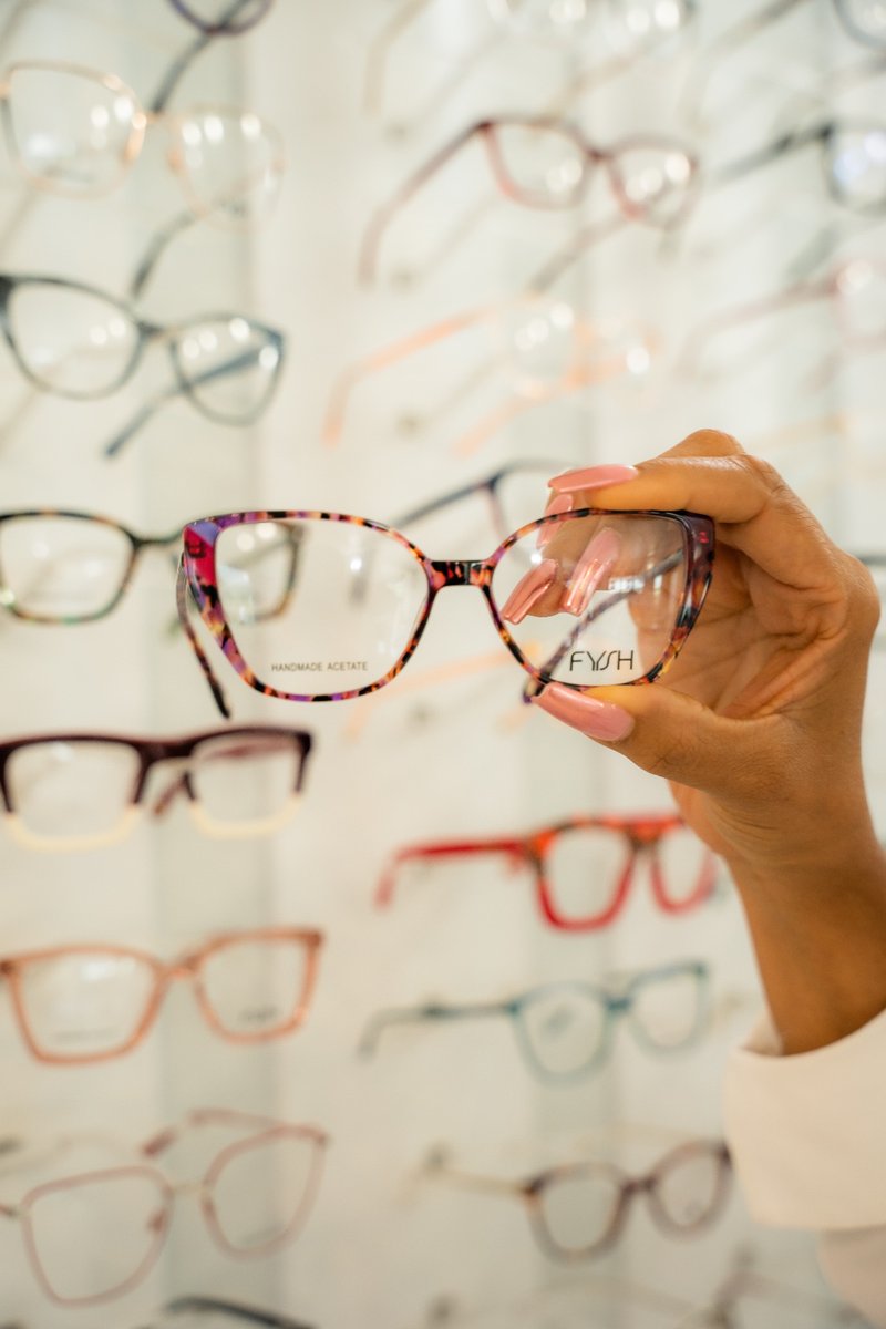 Sleek & Sophisticated Frames

#EverydayStyle #VersatileFrames #EyeMobileVisionCare #SeeAndBeSeen #AntiguaBarbuda