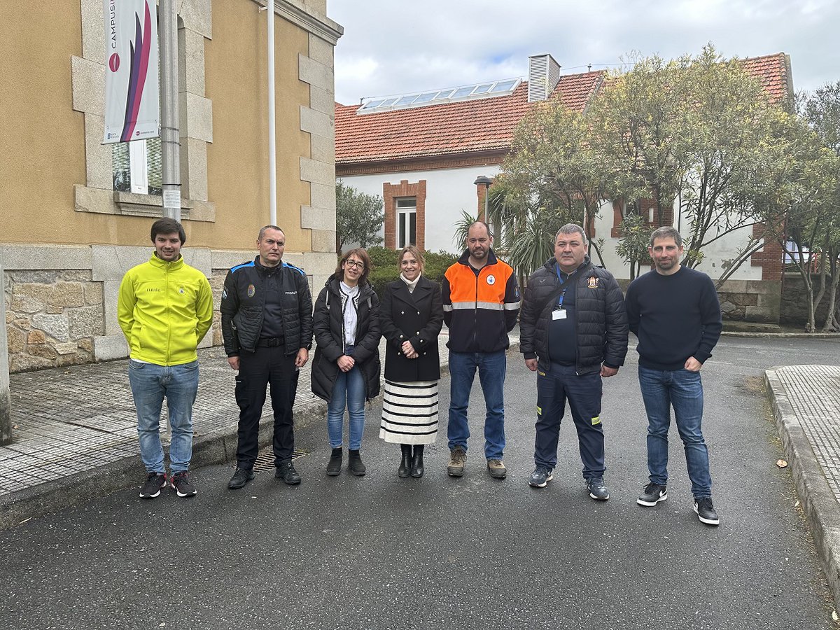 Universidade da Coruña (@udc_gal) on Twitter photo Un proxecto europeo liderado desde o <a href="/CIFerrol/">Campus Industrial</a> da #UDC organiza mañá, entre as 09:30 e as 13:00 horas, un simulacro de rescate no Río Xuvia ao seu paso por Narón e Neda. A actuación enmárcase no proxecto europeo COVALEX, promovido desde a <a href="/fcct_udc/">Fac. CC Traballo UDC</a>.
tinyurl.com/wtjemtyj Un proxecto europeo liderado desde o <a href="/CIFerrol/">Campus Industrial</a> da #UDC organiza mañá, entre as 09:30 e as 13:00 horas, un simulacro de rescate no Río Xuvia ao seu paso por Narón e Neda. A actuación enmárcase no proxecto europeo COVALEX, promovido desde a <a href="/fcct_udc/">Fac. CC Traballo UDC</a>.
tinyurl.com/wtjemtyj