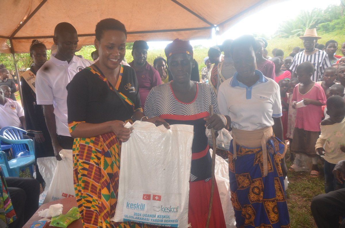 Miss Tourism Busoga Queens, led by Hon Hellen Namutamba, visited Lubu Village in Mayuge to support blind & deaf residents. They distributed gifts like Iftar Packages, Matresses, & Cash from TIKA Uganda to 66 people & participated in community personal hygiene activities, etc.