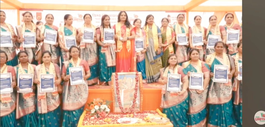 sejaltushar's tweet photo. કપડવંજ શહેર માં વિશ્વ ઉમિયા ધામ દ્વારા ખેડા જિલ્લા સંગઠન મહાસંમેલન તથા પદભાર અર્પણ કાર્યક્રમ યોજાયો.
#VishvUmiyaFoundation #VishvUmiyaDham #Maaumiya #UmiyaMataji #Umiya #VUF #umiyadham #tallesttempleinworld #Jaspur #JayUmiya #Ahmedabad #mahasamelan https://t.co/vGVH0TP6eD
