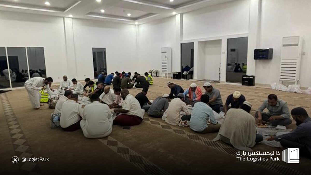 LogistPark's tweet photo. بأجواء رمضانية تعزّز روح التواصل والعطاء، قام فريق ذا لوجستيك بارك بإعداد وتوزيع وجبات الإفطار للصائمين https://t.co/dT8xxI00Lj
