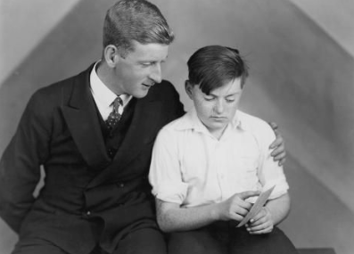 Negligent parents fail to share crucial messages with their children...

Your kids thrive with positive remarks, love, and affection.

Saying "I love you" is the obvious one...

10 things your child needs to hear 🧵