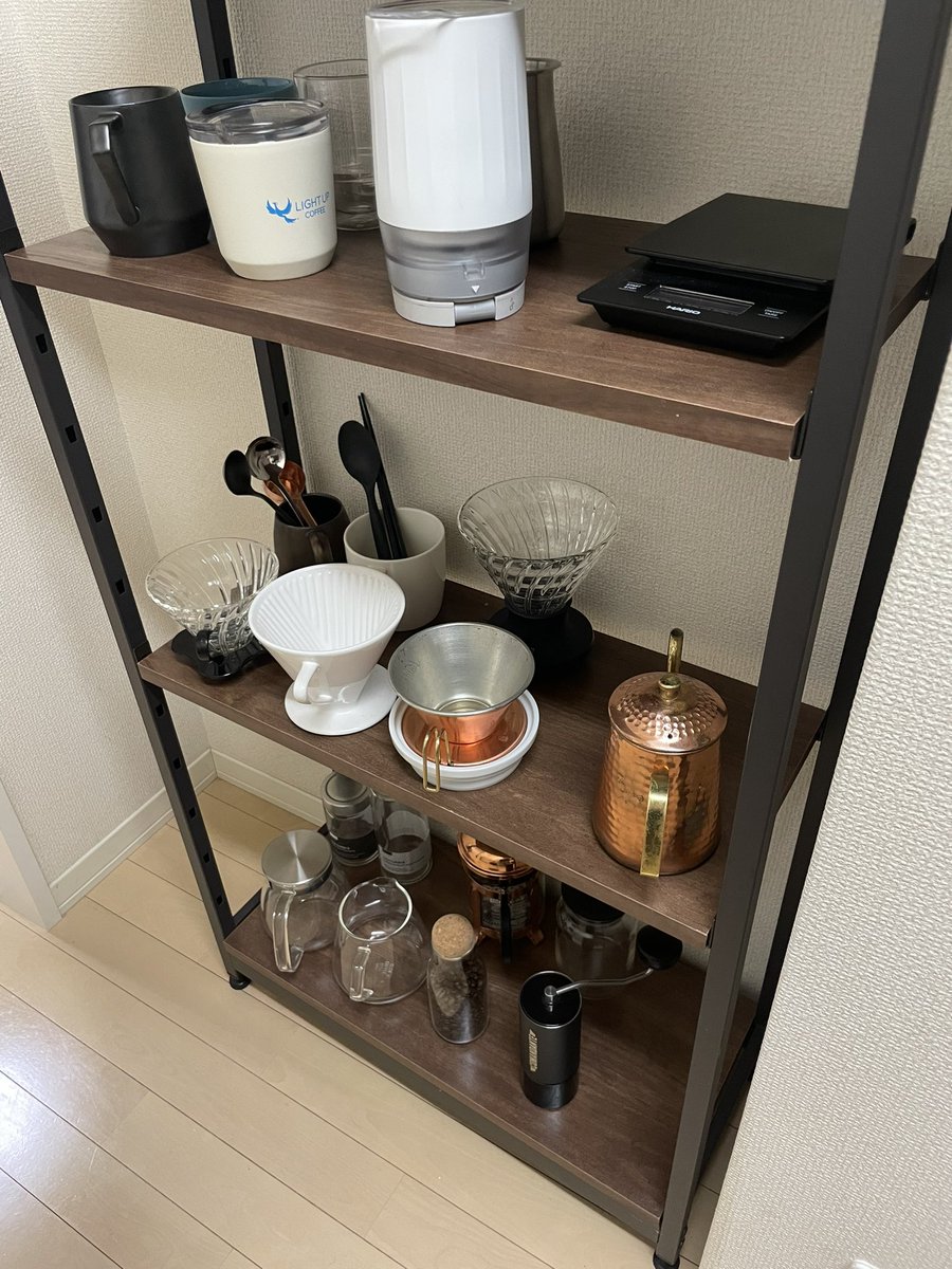 新居のコーヒー棚

配置はもっと考えるかも