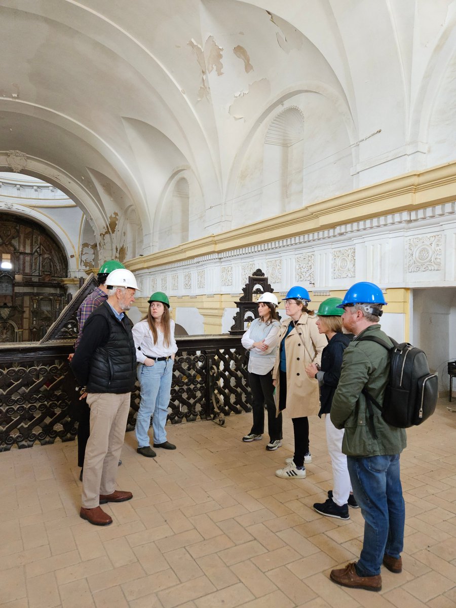 Teresa Morillo, Carlos Peñuela, María López y José Manuel Santos de <a href="/IAPHpatrimonio/">IAPH</a> <a href="/CulturaAND/">Cultura Junta de Andalucía</a> visitan #LaCampana #Sevilla para atender una petición de <a href="/LaAyuntamiento/">Ayuntamiento de La Campana</a> sobre asesoramiento de traslado de dos retablos de la antigua iglesia del Convento Franciscano de San Sebastián