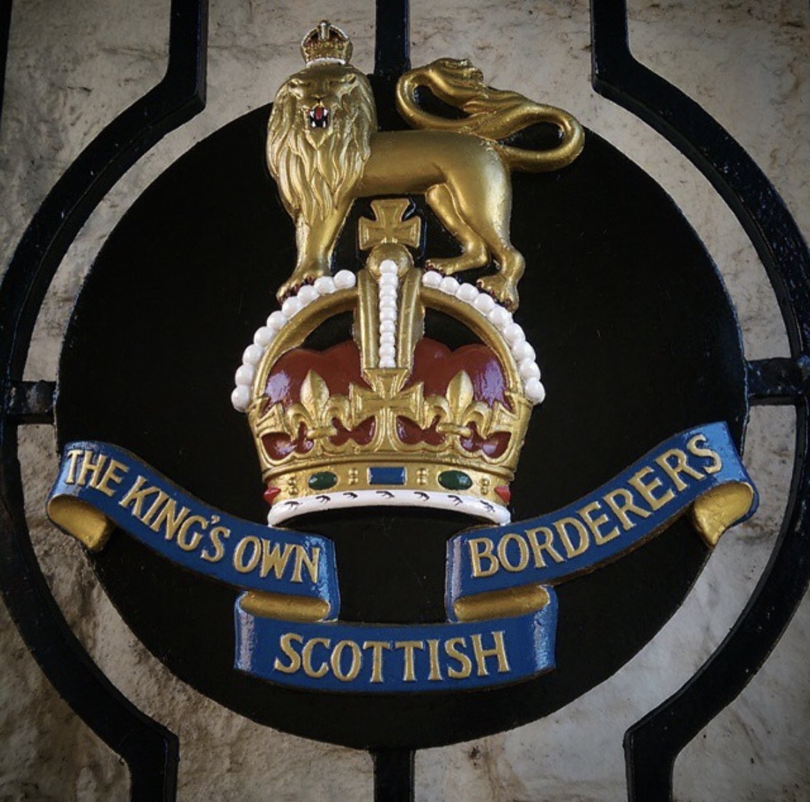 AndyAitcheson's tweet image. 🚨 BARGAIN BOOK SALE! 🚨 

The amazing people at the KOSB museum, Berwick have a stock of original hardback copies of WITH THE JOCKS by Peter White! 

Fancy a copy? 

£5 + post/packaging. Just email the Museum via their website  kosb.co.uk/contact/ 

(Cannot post overseas)