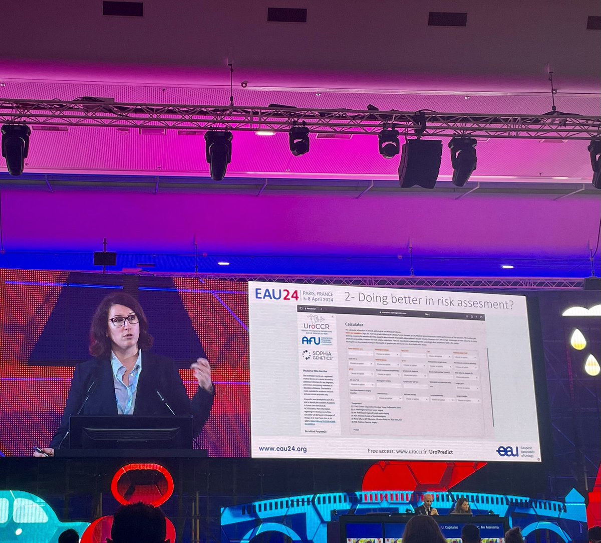 🙏 @AlbigesL for highlighting our @uroccr work and our Uropredict calculator for kidney cancer recurrence after surgery at #EAU24 @Uroweb ➡️ Available here: host.credim.u-bordeaux.fr/UROCCR/Public/…