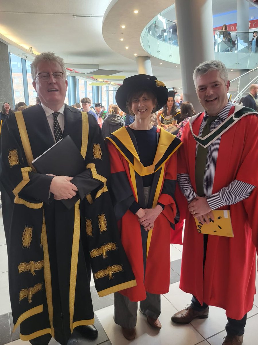 Congratulations to Dr Clair McDonald (@fieldscalestudi) who graduated on Friday with a PhD for her work on 'Colonial geographies of Stradbally, Co. Laois'. She celebrated with her supervisor Jonathan Cherry (@JonMarkCherry) and President @DaireKeogh
