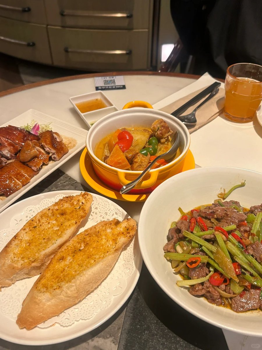 Cc6Lin's tweet image. 生きていて飲み食いの二字です~🍣