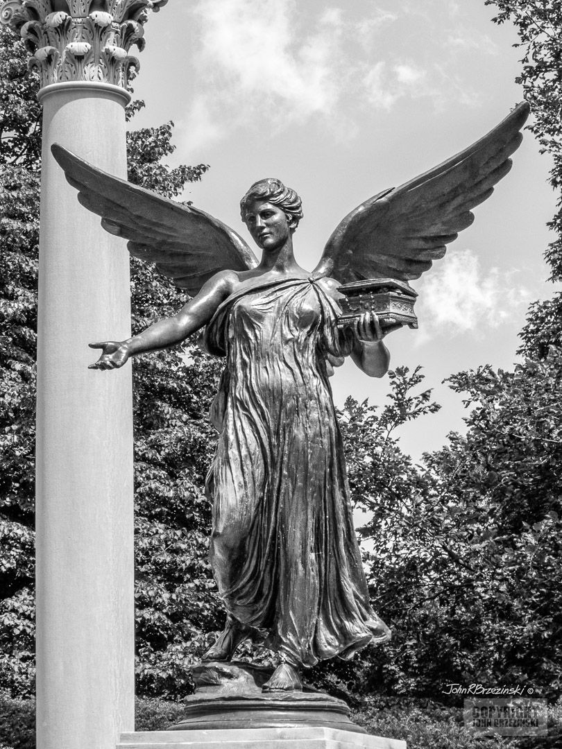 Today's featured university icon is Beneficence at Ball State University in Muncie, IN university-icons.pixels.com/featured/ball-… @BallState @BallStateAlumni @BSUBenny #DanielChesterFrench