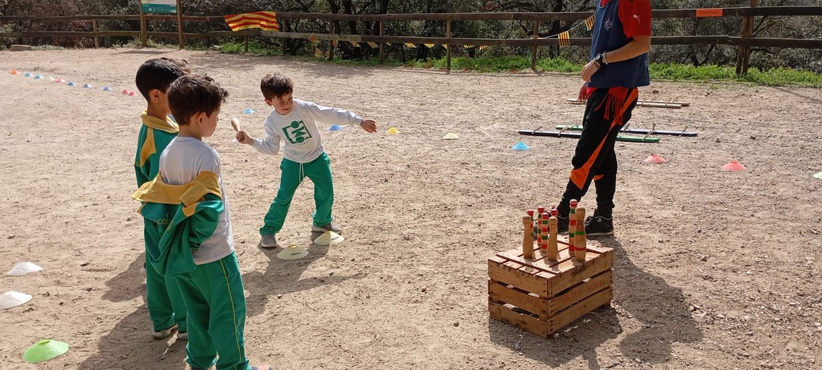 Escola PROVENÇALS tweet media