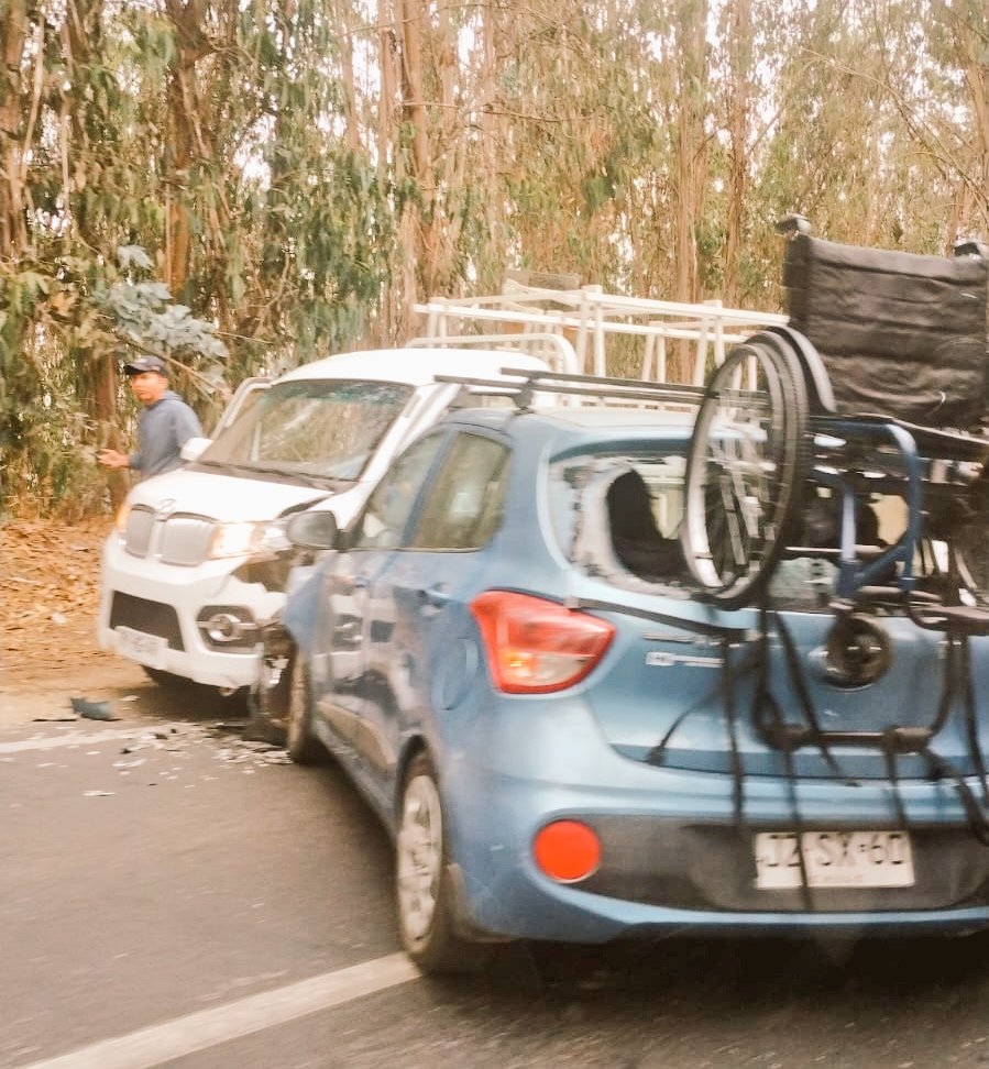 SanAntonio_SOS's tweet photo. #SanAntonio: Ahora Reportan Accidente transito Sector #SanJuan Curvas de Subida a #ElTranque, Ruta G904. Colisión de dos vehículos menores, en desarrollo.- @chile_accidente @RedNoticiasVR @Redprevsai https://t.co/35BtmkRouM