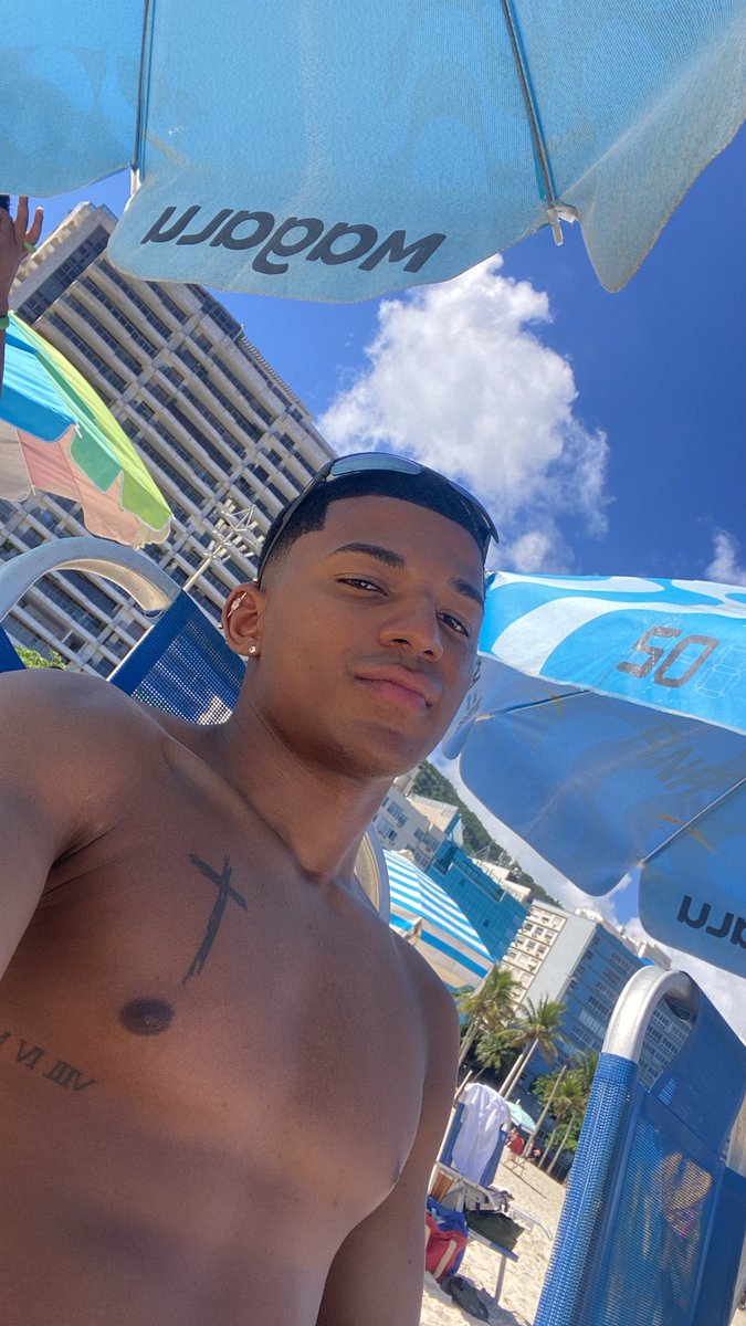 Só agradecer a Deus, mais um ano de vida!🙇🏽‍♂️🙏🏽🕊️🥳