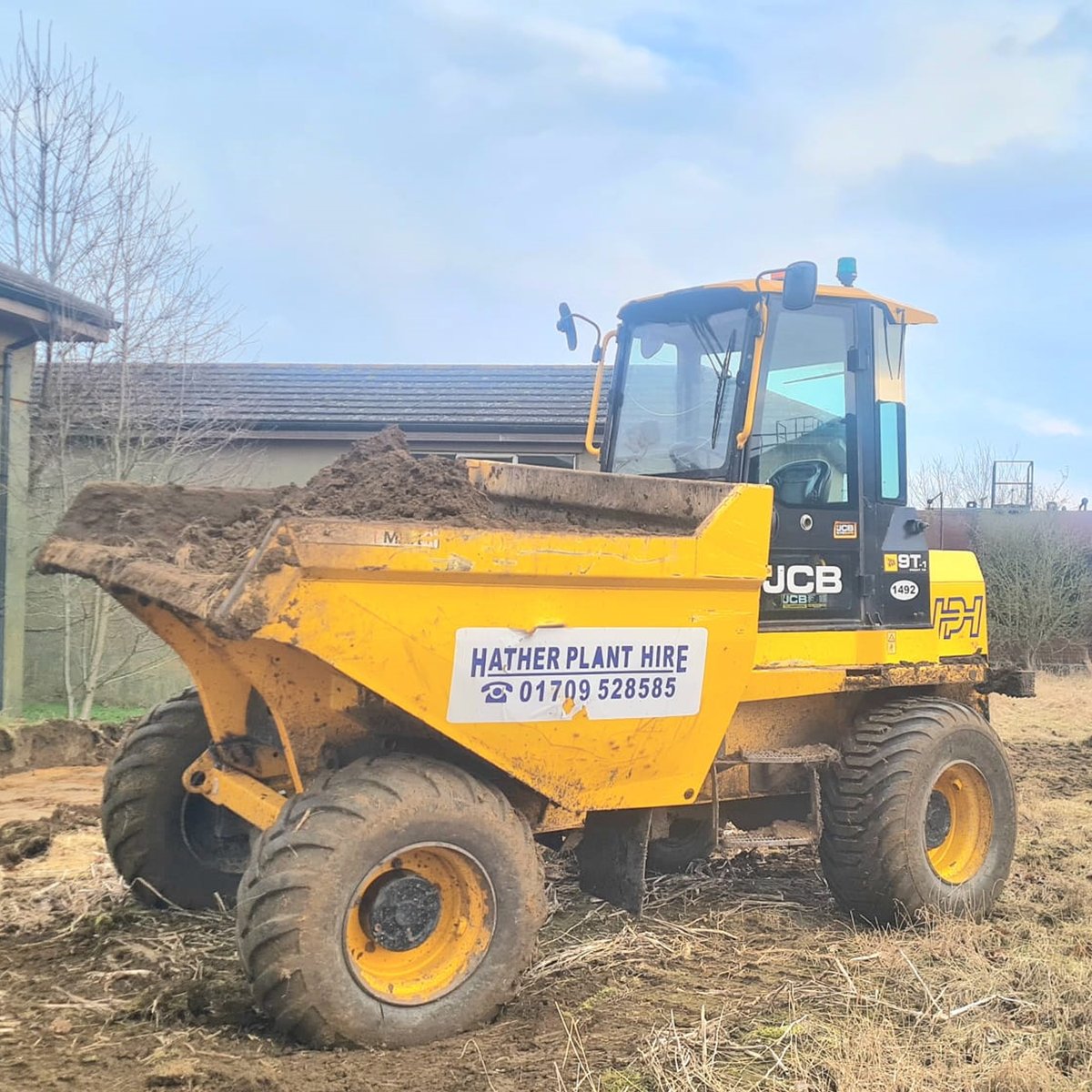 Did you know we now hire out Cabbed Site Dumpers? Our collection is 6-9 ton &amp; includes dual view! Call 01709 528585 for info.

Thanks to Mark for this picture of our JCB 9T-1 at Gainsborough.
#cabbeddumpers #dualviewdumpers #planthire #sitedumperhire #machinehire #jcbdumpers
