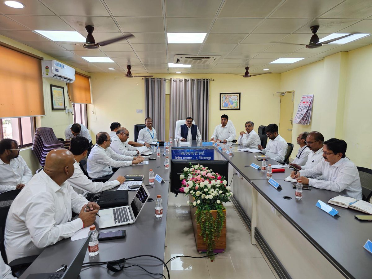 CMD, CMPDI reviewed RI-V, Bilaspur. Shri Manoj Kumar, CMD, CMPDI chaired a meeting at RI-V, Bilaspur to review the performance of RI-V, Bilaspur on 05.04.2024. Shri Kumar appreciated RI-V, Bilaspur for its performance in FY 2023-24 and motivated them to reach new heights in FY…