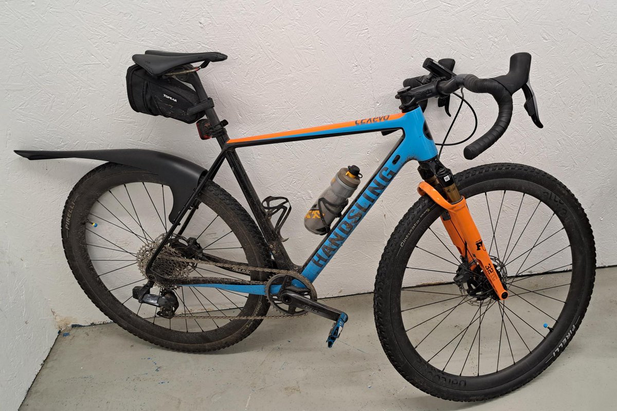 Suspension on a gravel bike, yes or no?

I spotted this on a visit to the Handsling Bikes HQ recently. The owner loves it! What do you think?

Answers below, but keep it civil eh!😇

@handslingbikes #gravelbike #gravelbikesuspensionfork #fox32tcgravel #handslingbikes