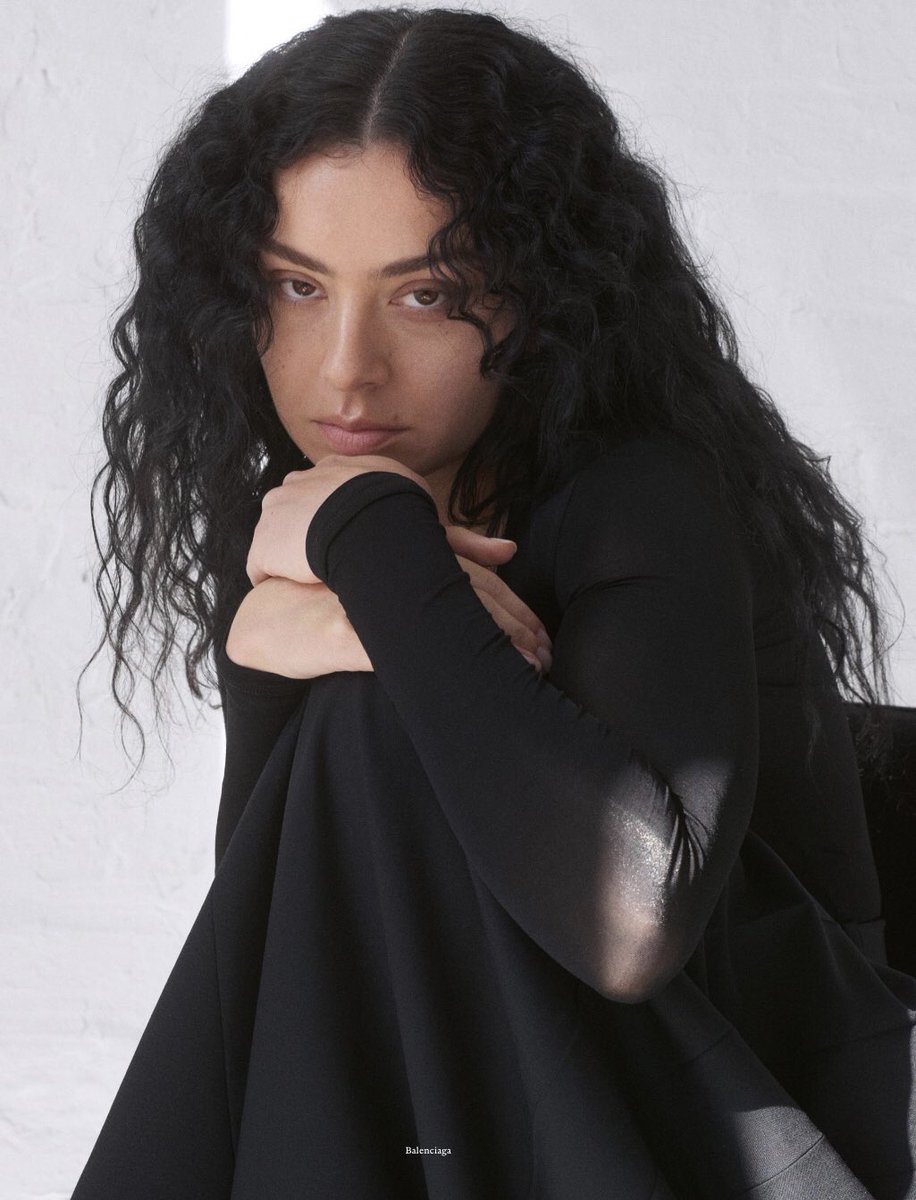 Charli XCX for Autre Magazine

📸: Davey Adésida