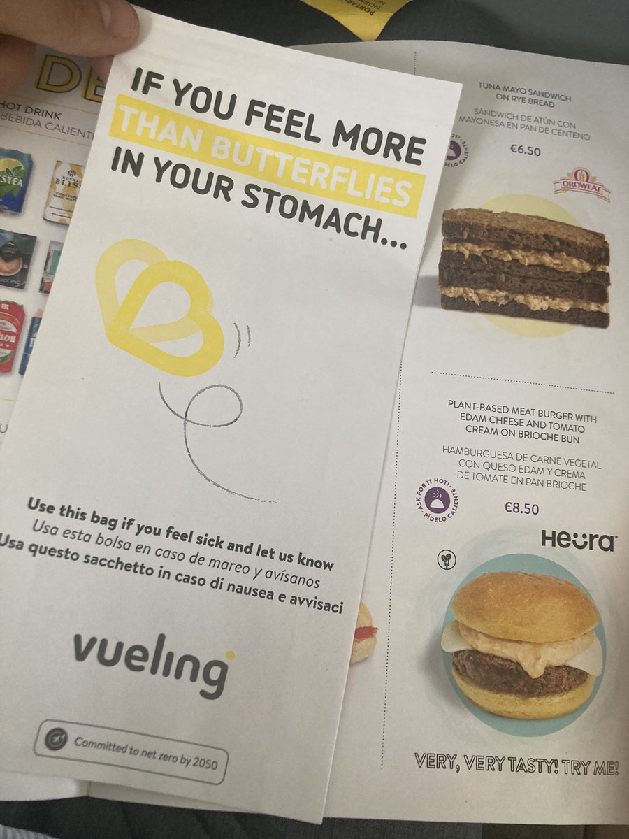 Incomprensible como @vueling engaña a los viajeros con esta #fake #hamburguesa No se puede llamar carne, filete o hamburguesa a lo producido con #proteína #vegetal. Igual que no se le puede llamar leche de coco/soja, en todo caso “bebida de…” Espero q @consumogob actúe rápido