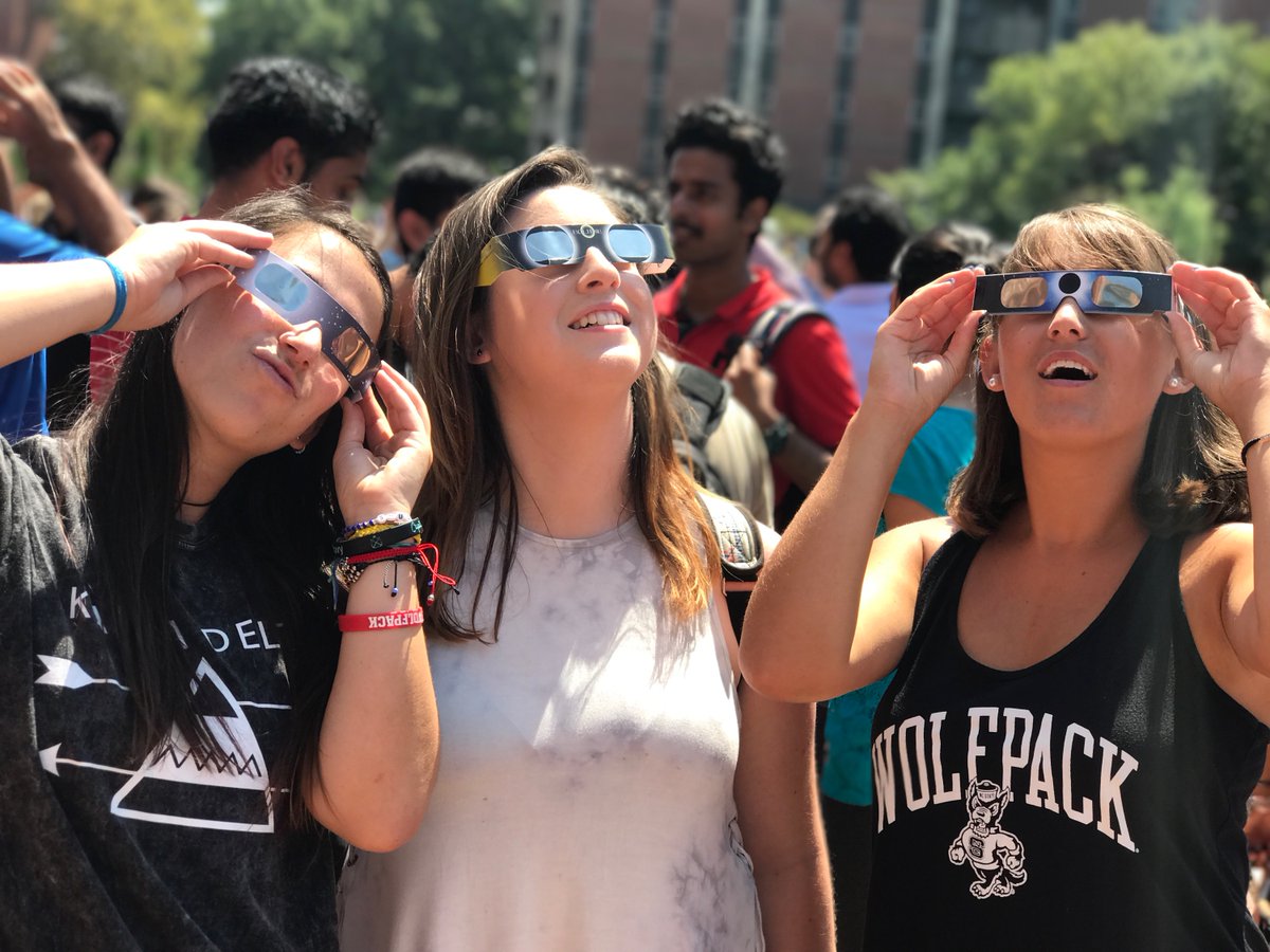 How do animals respond to a total solar eclipse? An @ncstatesciences professor is leading a study at a zoo in Fort Worth, Texas, to observe how animals behave during this rare celestial event. ncst.at/ySsB50RaqG6 #ThinkAndDo