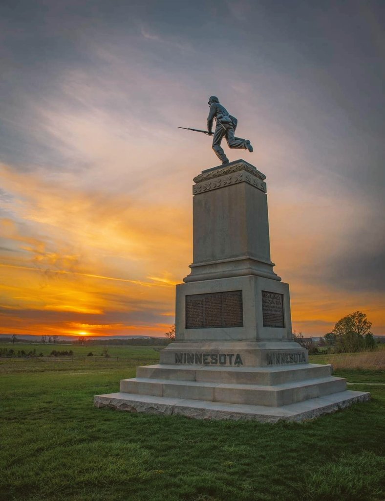 Mornin' Y'all! 🇺🇸 🪖 🦅
Sunrise @ #Gettysburg 
#MonumentMonday 
Have A Great Day! 🌞