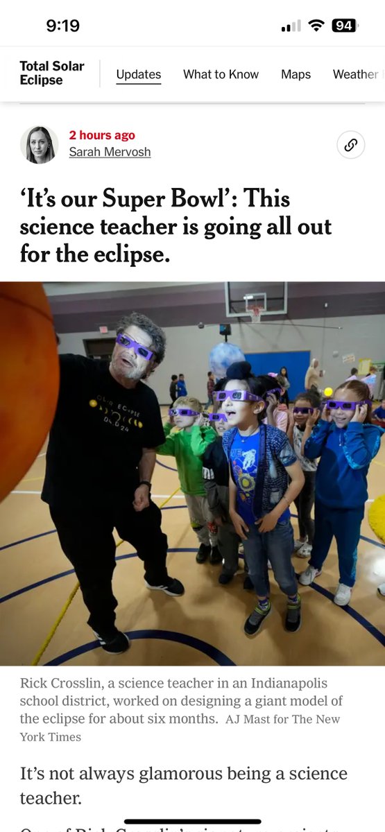 I loved picturing all the science teachers out there nerding out for the eclipse. @IXScienceCrosslin in Indianapolis did not disappoint. 

Some light hearted science fun today: nytimes.com/live/2024/04/0…