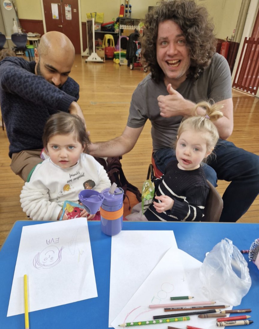 DadsRockOrg's tweet photo. Glasgow - our Dads hairstyle workshop is this coming Saturday. It's free and open to all Dads and children. Come get some hands on experience of ponytails, plaits and more. Sign up:

https://t.co/D1Cc9CjXVm https://t.co/abNxPiMQt6
