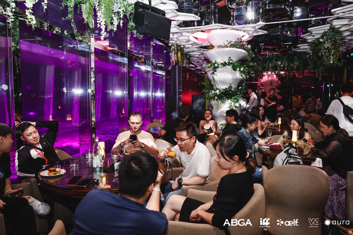 🎉Hong Kong #Web3 #Gaming Grand Party The grand party was organized by ICC, with @ABGAasia as guiding organization, titled sponsored by @aelfblockchain, co-hosted by @aura_commerce , @Web3LabsClub and @ @novaglobal_io, and was held at Ozone Bar at Ritz-Carlton Hotel in Hong…