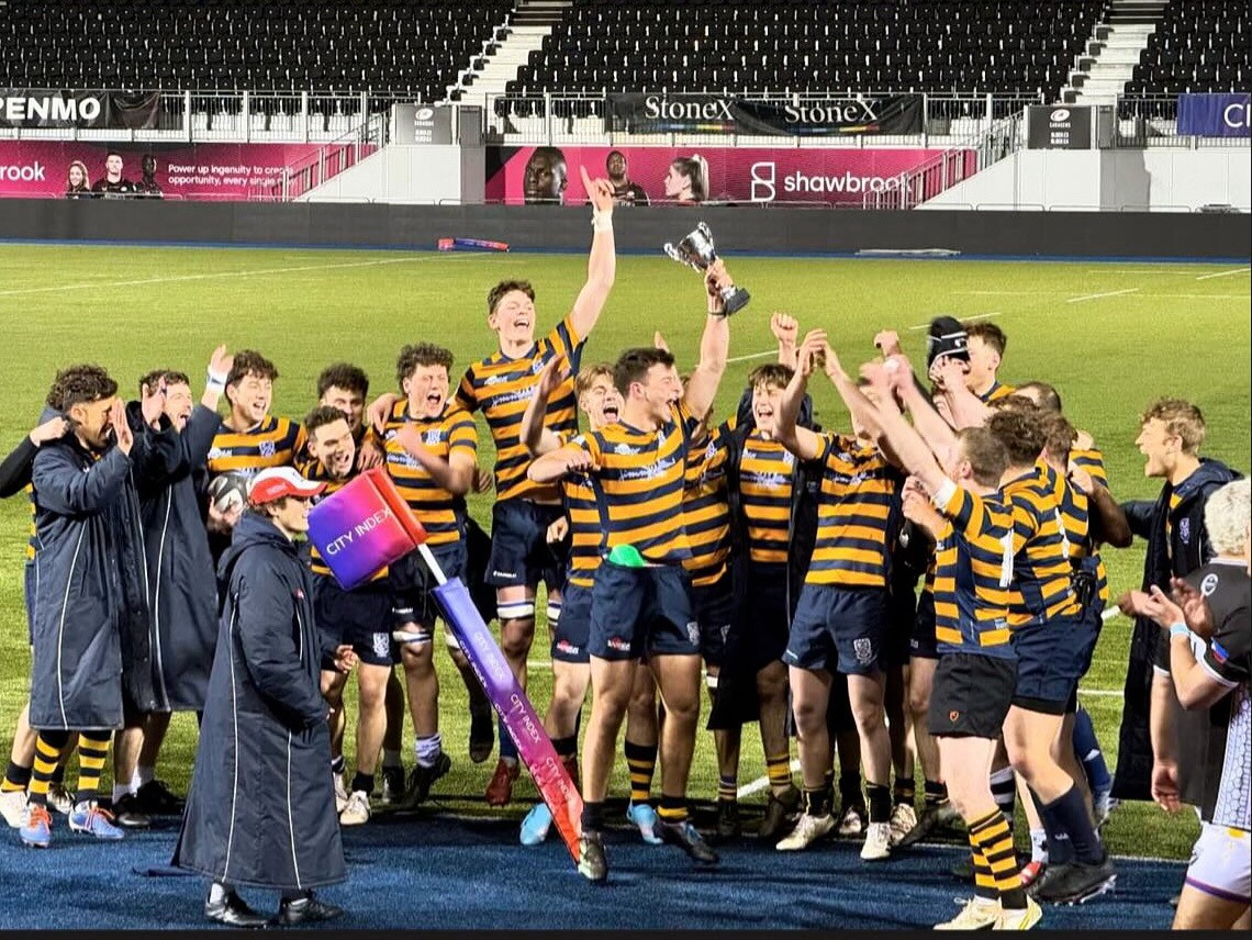 Hatfield rugby club celebrate a 15-12 victory over the Philippines at Saracens ground on Good Friday in a charity match in aid of youth rugby in the Philippines supported by many alumni👏