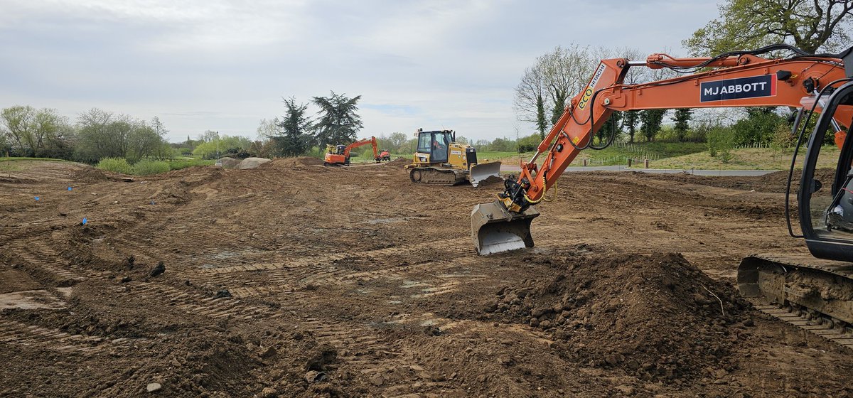 The Dimpled Egg tweet media