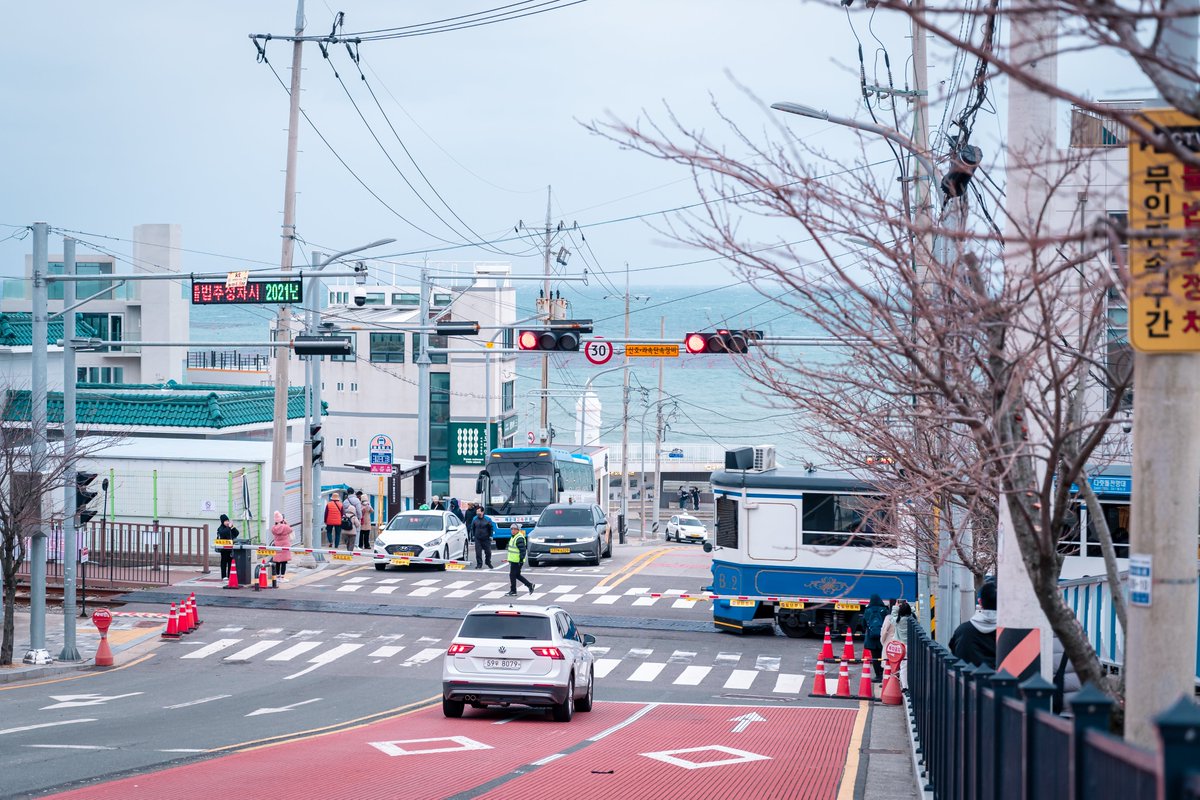 bdrc1989's tweet photo. 摄影将瞬间定格，改变生活的同时将其永远保留。

Sony A7m3
FE 20-70mm f/4 G
STC Pure Hybrid CPL
#カメラ好きな人と繋がりたい #写真好きな人と繋がりたい #写真撮ってる人と繋がりたい #ファインダー越しの私の世界 #写真で伝えたい私の世界 #東京カメラ部 #摄影 #Korea #travel #Busan #asdgraphy https://t.co/TZYXopHmdJ