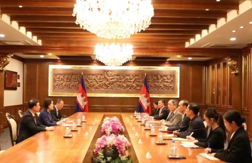 It is my great honour to pay a courtesy call on Cambodian Vice PM and Foreign Minister H.E. Sok Chenda Sophea. We share the same commitment to further strengthen ASEAN unity and centrality as well as ASEAN-China CSP.