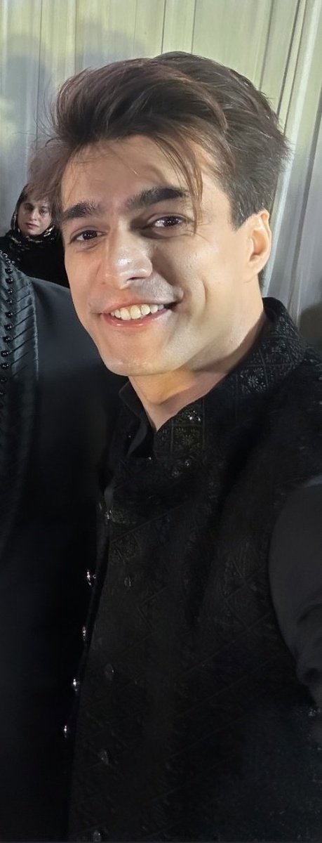 Mohsin Gorgeous Khan🖤🔥

2016 vibes😍

#MohsinKhan #MoMinions @momo_mohsin