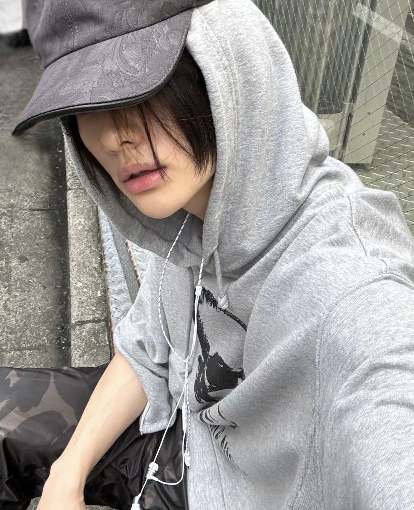 Hyunjin Instagram Update 📸 Hoodie and cap but still radiates a