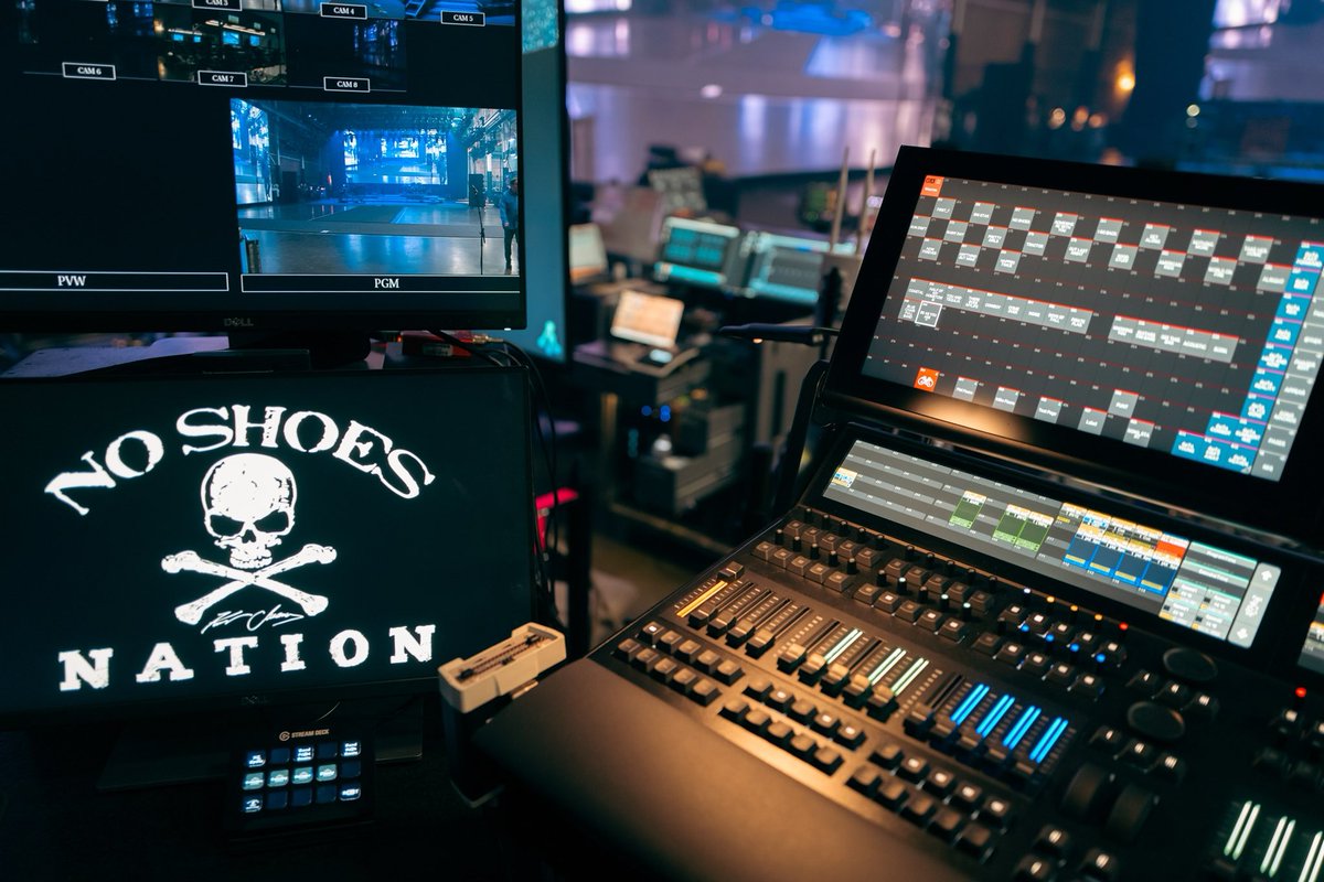 Less than weeks until #NoShoesNation is alive again for the #SunGoesDownTour kickoff at @RJStadium in Tampa, FL. Get insider access to tour rehearsals now on @noshoesradio! 🏴‍☠️ WHERE WILL WE SEE YOU THIS SUMMER?