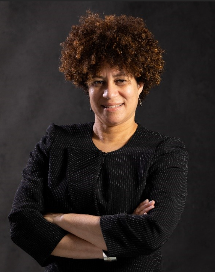 We’re back with 2 new interviews for “Through the Window and into the Mirror,” a career conversation series that shares the stories of today’s African American STEM professionals. First, meet Carla Easter, Broh-Kahn Weil Director of Ed @NMNH. Learn more: s.si.edu/4cwrBT7.