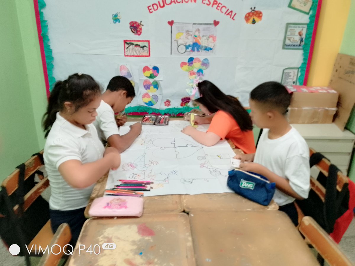 #UnionPatriotica #8Abr Estudiantes del IEE Icorne realizan pancartas alusivas al Mes de Educación Especial
<a href="/NicolasMaduro/">Nicolás Maduro</a> 
@MPPEDUCACION 
<a href="/_LaAvanzadora/">Yelitze Santaella</a>
<a href="/Fundabit_/">FundabitOficial</a>
<a href="/leivi24/">Leivi/Oceanía</a> 
<a href="/EleamerAbdala/">Eleamer Elkatrib</a> 
<a href="/Dimary08/">D!mary_Anzola</a>