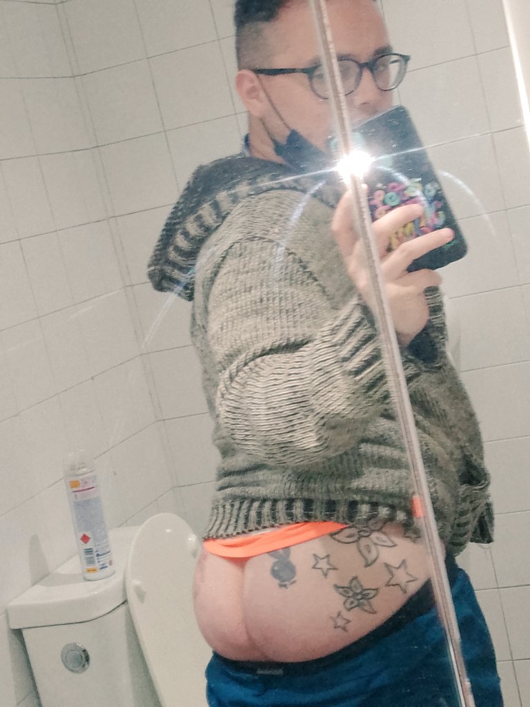 MAGUS15517's tweet photo. Foto vieja 🍑🍑🍑 https://t.co/taohdslsva