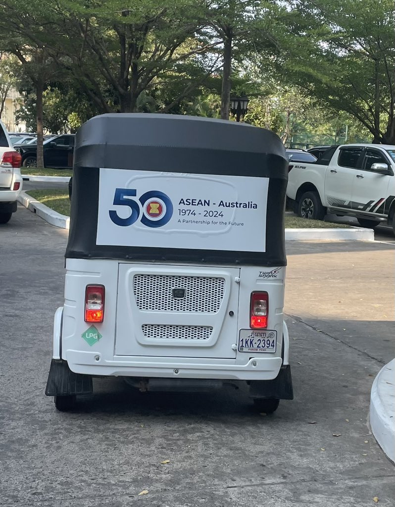 Finally spotted one! #ASEAN-🇦🇺 Special Summit tuk tuk 🛺 🙂