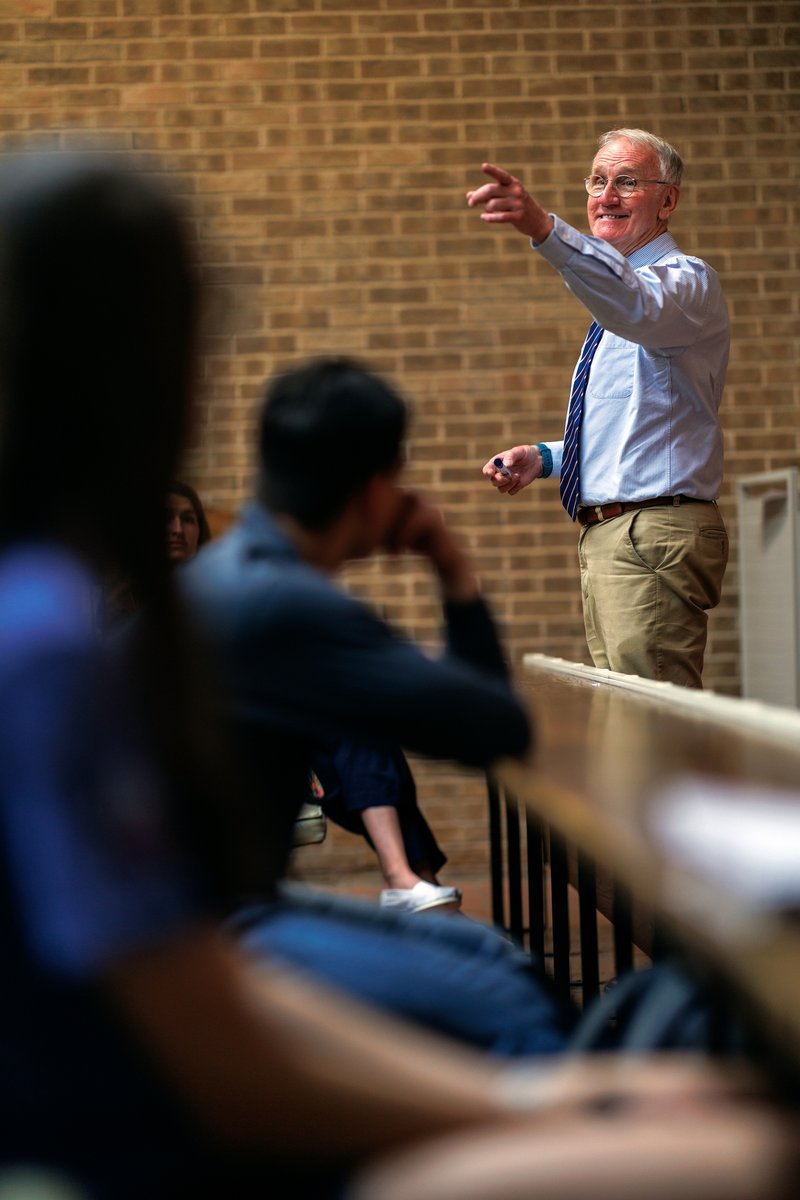 Tune in to @FoxNews' America’s Newsroom at 9:15 CT (10:15 ET) this morning to hear UD Professor of Physics Richard Olenick share his insight on today's solar eclipse. #FoxNews #SolarEclipse #UDIntheNews #UDallas