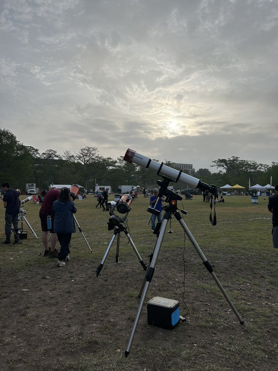 Excitement is building in Kerrville and the telescopes are being set up ahead of #Eclipse2024 - proud to be here reporting for @skyatnightmag