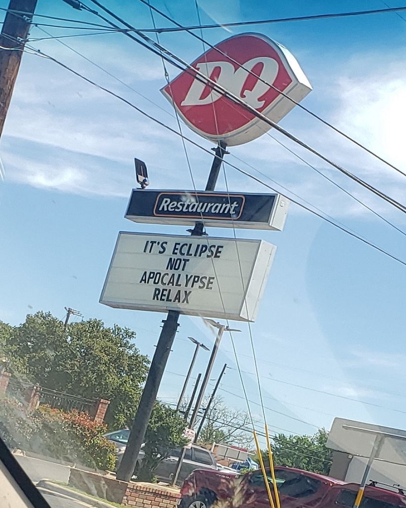 MattDevittWX's tweet image. The Queen has spoken 🤣🤣 #SolarEclipse2024