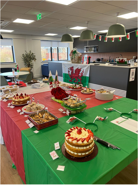 ✨ Supporter Spotlight - @tokiomarinehcc ✨ Tokio Marine HCC celebrated their St David's Day with a cooking competition. They raised £252 for us to help end homelessness in Wales. If you and your organisation want to fundraise for us, email dosomething@thewallich.net