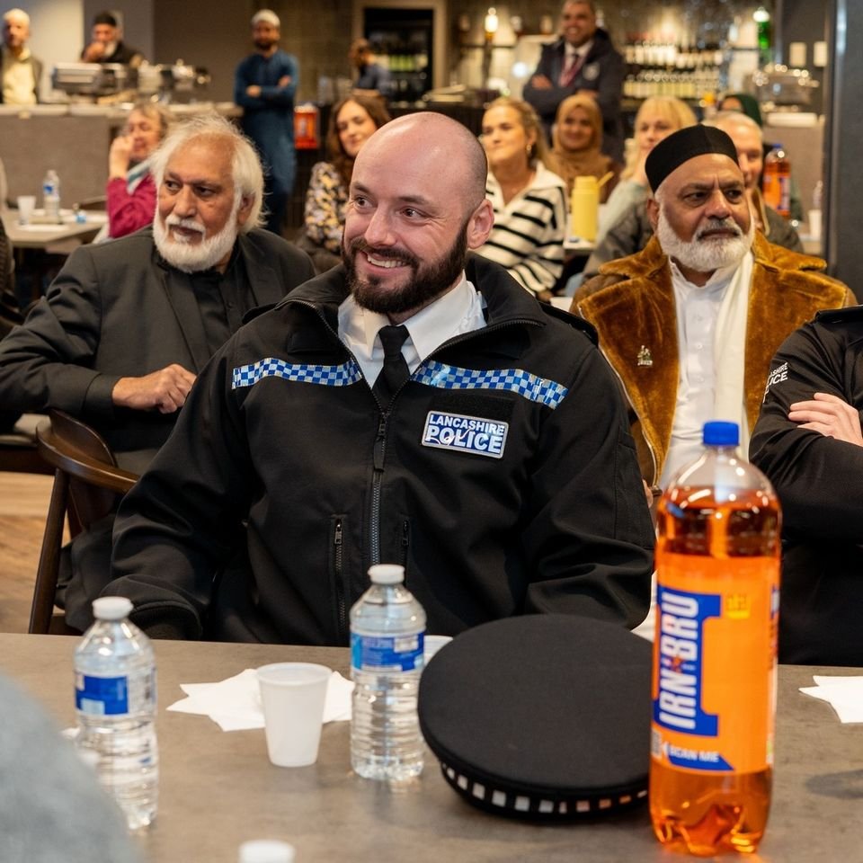 On Wednesday 27th March, Burnley FC in the Community, @B_B_Burnley and @BurnleyOfficial invited members of the community, @IslamicReliefUK, community leaders, academy players, and club staff, to come together for our second Community Iftar at Turf Moor.